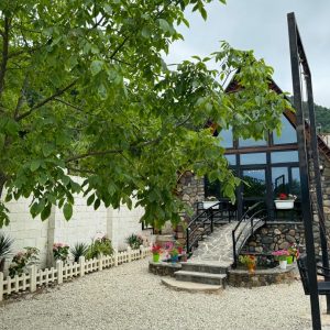 کلبه لب رودخونه