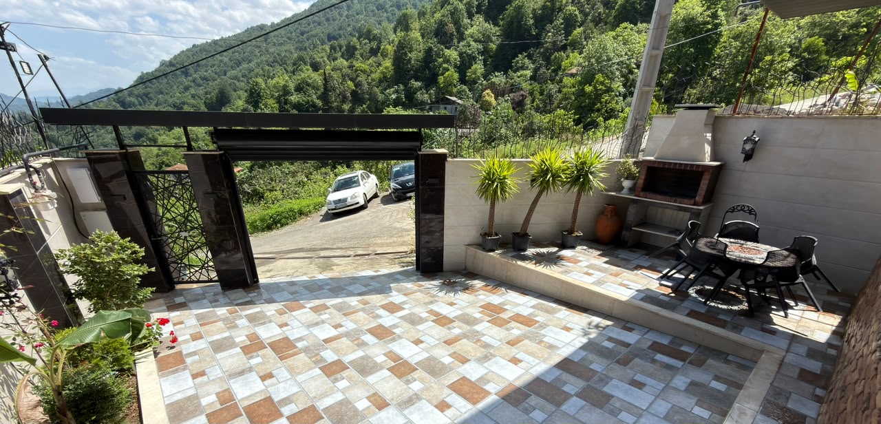 کلبه نوساز استخردار